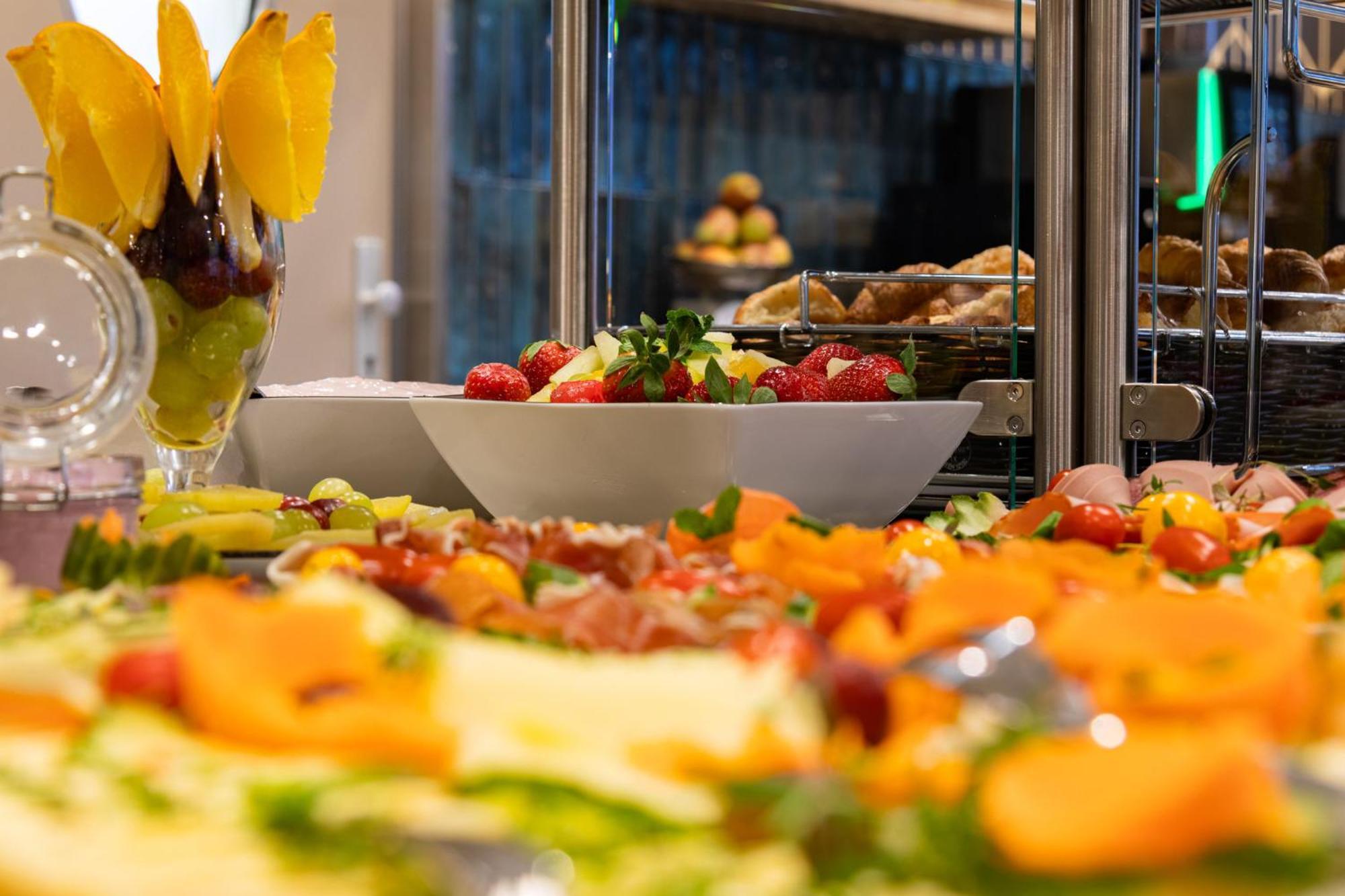 Holiday Inn - The Niu, Flower Konstanz By Ihg Ngoại thất bức ảnh