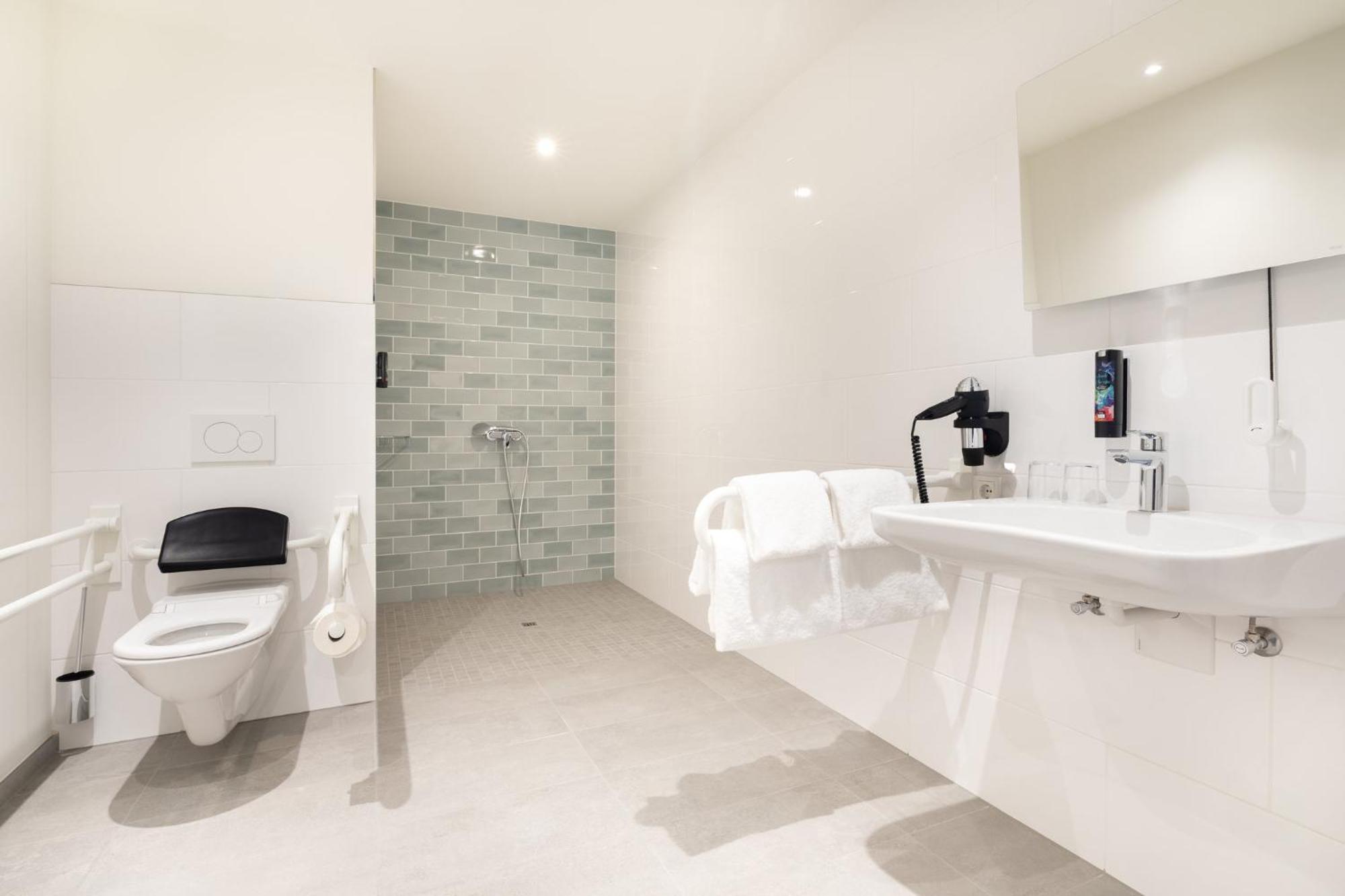 Holiday Inn - The Niu, Flower Konstanz By Ihg Ngoại thất bức ảnh