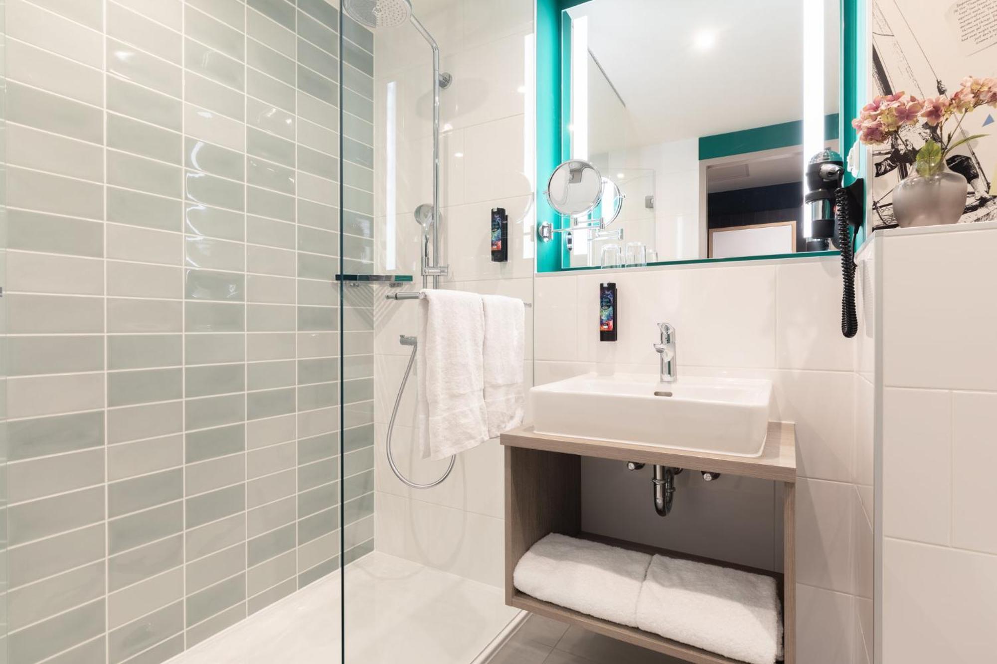 Holiday Inn - The Niu, Flower Konstanz By Ihg Ngoại thất bức ảnh